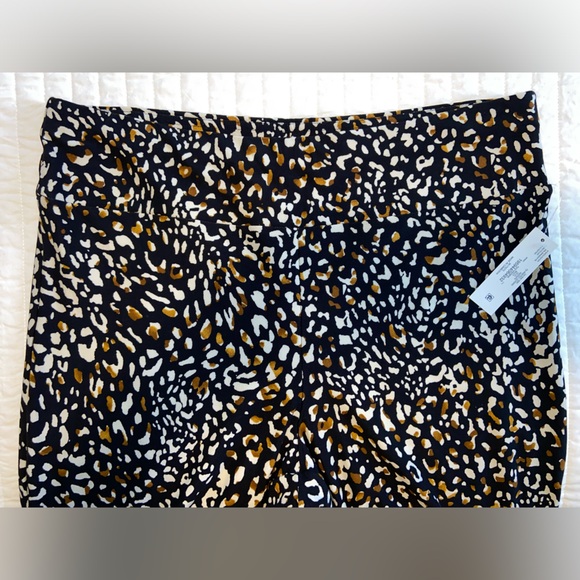 Women’s animal print leggings, Terra Sky Brand, Size: 1X/16-18, New with tags. - Picture 6 of 8